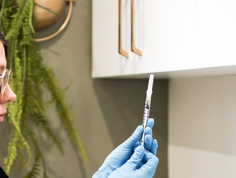 Prélèvement de plasma riche en plaquettes pour le PRP cheveux